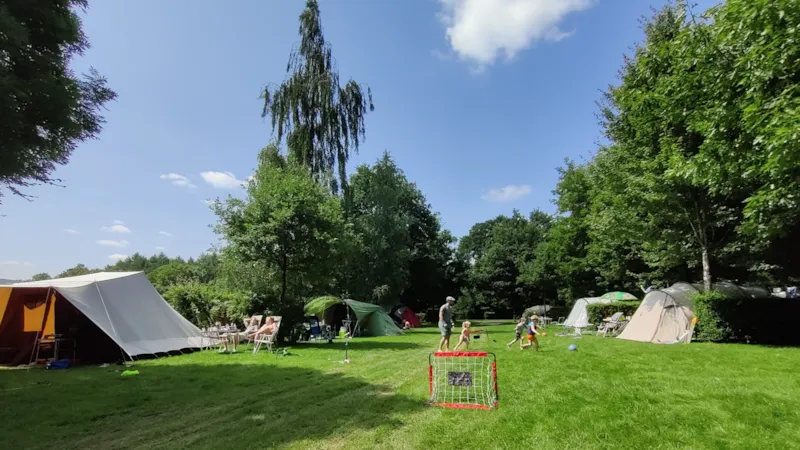 Emplacement Pour Tent/Caravane/Camper Incl. Electricite