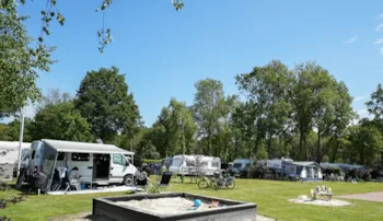 Stellplatz - Stellplatz Komfort 10 Amp. - Camping Wedderbergen