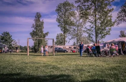 Natuurlijk Wedderbergen - Comfort Pitch With Playground On Field