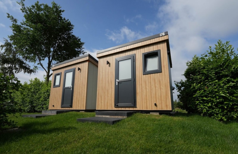 Comfort pitch with private sanitary facilities