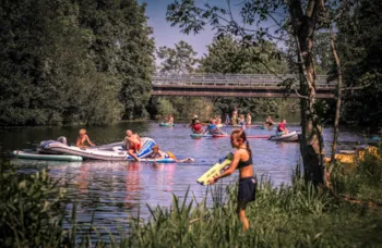 Stellplatz - Komfortplatz Am Wasser - Camping Wedderbergen