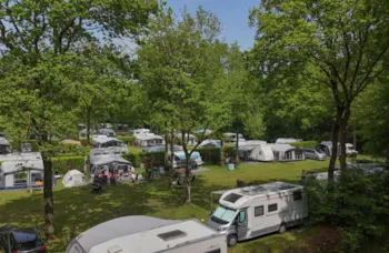 Stellplatz - Komfortplatz (Haustier Erlaubt) - Camping Wedderbergen