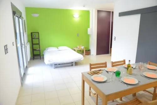 Location - Appartement (2 Pièces, 41M²) En Location Rez De Jardin - image n°3 - Fontaine d'Annibal