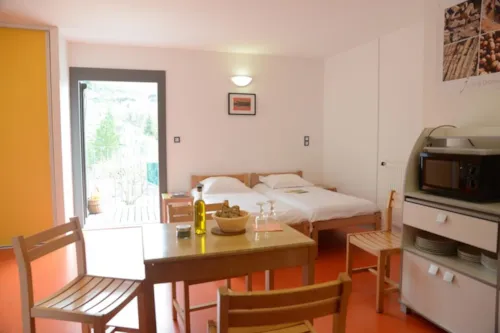 Location - Appartement 2 Pièces 48M² Pour 6 Personnes En Étage - image n°4 - Fontaine d'Annibal