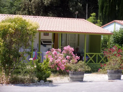 Location - Chalet (2 Chambres, 30M² Dont Terrasse 9M²) - image n°1 - Fontaine d'Annibal