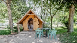 Accommodation - Hut The Queen - Camping de Tournus