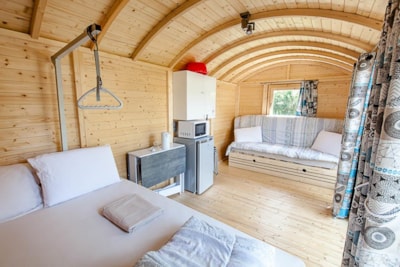 Wooden Caravan Disabled access Doc