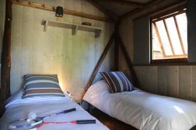 Cabin Lodge Wood Standard 38m² - 2 bedrooms - sheltered terrace 8m² + TV — 6