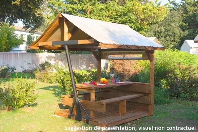Forfait Premium : Emplacement 10A Équipé D'une Freecamp Originale