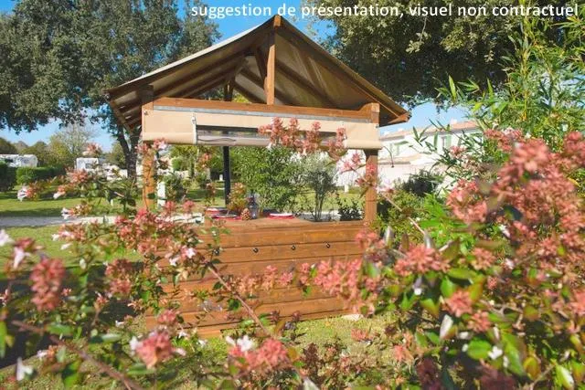 Forfait Premium : Emplacement 10A Équipé D'une Freecamp Originale