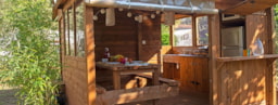 Kampeerplaats(en) - Standplaats Premium Freecamp Guinguette + Elektriciteit 10A - Flower Camping Le Bel Air