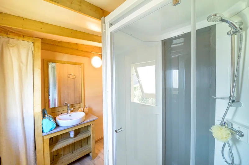 Cosyflower Premium 38M² - 2 Chambres + Tv + Draps + Serviettes + Terrasse Semi-Couverte 11M²