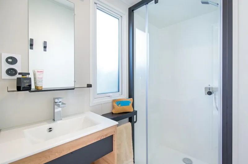 Mobil-Home ~28M² - Vue Partielle Mer - 2 Chambres + Climatisation