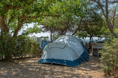Pitch + electricity 6 AMP + seaview