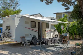 Pitch - Pitch Serenite + Electricity 6 Amp - Camping Les Mouettes