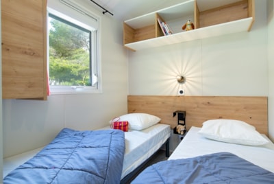 Mobile home ~33m² - partial sea view - 3 bedrooms + air-conditioning