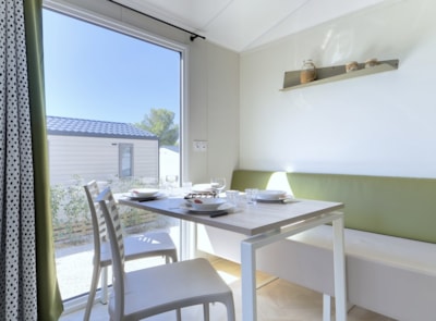 Mobile home ~27m² - partial sea view - 2 bedrooms + air-conditioning