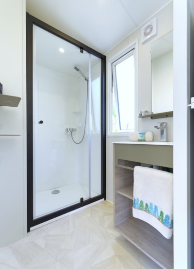 Mobile home ~27m² - partial sea view - 2 bedrooms + air-conditioning