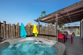 Mietunterkunft - Mobilhome Duo Premium 33M² Jacuzzi (2 Schlafzimmer) Überdachte Terrasse - Camping les Brillas