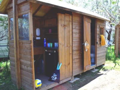 PremiumPackage : Freecamp pitch with electricity — 2