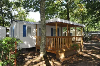Mietunterkunft - Standard Mobilheim - 23M² - 2 Schlafzimmer - Überdachte Terrasse + Tv - Flower Camping La Canadienne