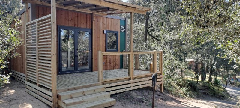 NEW // Homeflower PREMIUM 20m² – 1 bedroom + semi-covered terrace + TV + bed linen + towels