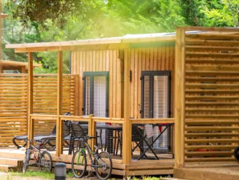 Mietunterkunft - Neu// Homeflower Premium Clim 29 M² – 2 Schlafzimmer + Halbüberdachte Terrasse + Tv + Bettwäsche + H - Flower Camping La Canadienne