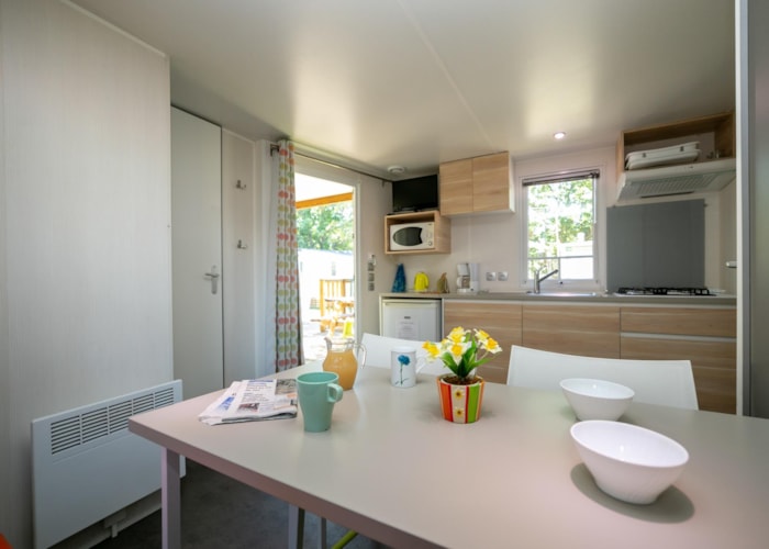 Gamme Confort | Mobilhome 27M² 2 Chambres, Tv + Terrasse Semi Couverte
