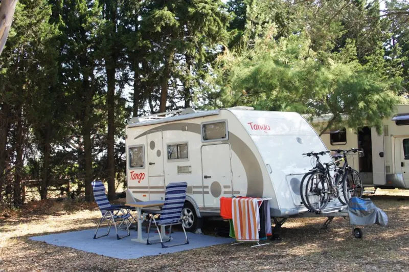 Forfait Privilège (1 Tente, Caravane Ou Camping-Car / 1 Voiture / Électricité 10A)