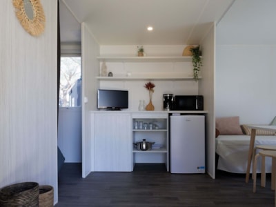 Ecrin Cocoon Insolite 16m² (without toilet blocks) 2 bedrooms + TV + sheltered terrace 14 m² — 2
