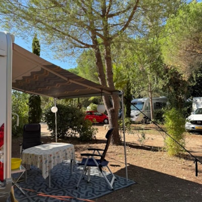 Privilege Package (1 tent, caravan or motorhome / 1 car / electricity 10A) — 3