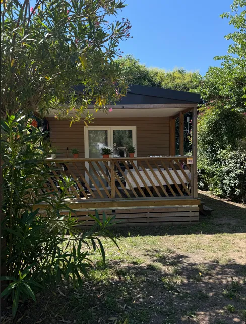 Location - Mobil-Home Hibiscus Premium 32M² (2 Chambres) - Terrasse Couverte 8 M² - Tv - Lv - Climatisation - Flower Camping Le Mas de Mourgues