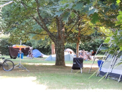 Comfort Package (1 tent, caravan or motorhome / 1 car / electricity 10A)