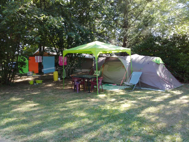 Forfait Confort (1 Tente, Caravane Ou Camping-Car / 1 Voiture / Électricité 10A)