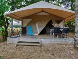 Location - Lodge Canada Standard 32M² (2 Chambres) Dont Terrasse Couverte 12M² - Sans Sanitaires - Flower Camping Les Nauves