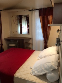 Mobil-Home Confort 40m² (2 bedrooms - 4pers) - semi-covered terrace 27m² + Dishwasher + Air + TV