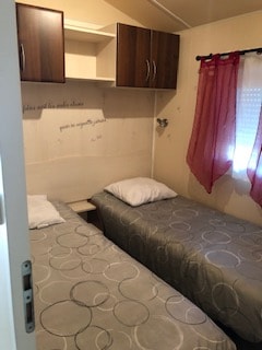 Mobil-Home Confort 40m² (2 bedrooms - 4pers) - semi-covered terrace 27m² + Dishwasher + Air + TV