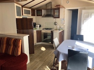 Mobil-Home Confort 40m² (2 bedrooms - 4pers) - semi-covered terrace 27m² + Dishwasher + Air + TV