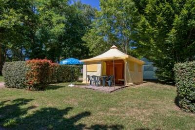 Lodge Standard 20m² 2 bedrooms without toilet blocks + Half-covered terrace
