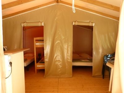 Lodge Standard 19m² 2 bedrooms + sheltered terrace (without toilet blocks)
