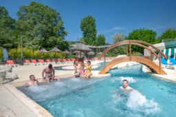 Camping Le Castel Rose - image n°11 - Roulottes