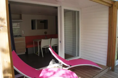 Huuraccommodatie(s) - Stacaravan Premium 32M² 2 Kamers + 2 Badkamers + Bed 160 + 2 Tv + Airconditioning - image n°3 - Flower Camping Le Riviera