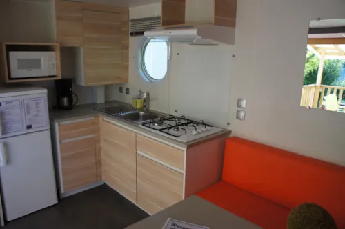 Huuraccommodatie(s) - Stacaravan Premium 32M² 2 Kamers + 2 Badkamers + Bed 160 + 2 Tv + Airconditioning - image n°6 - Flower Camping Le Riviera