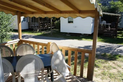 Mietunterkunft - Mobilheim Premium 32 M² 3 Zimmer Bett 160 + Tv + Klimaanlage - image n°7 - Flower Camping Le Riviera