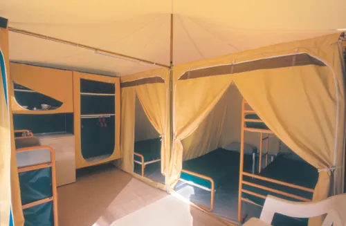 Location - Bungalow Toilé Confort 25 M²  2 Chambres + Terrasse 15M² - image n°3 - Flower Camping Le Riviera