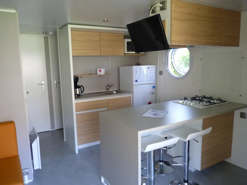 Mobil Home Premium 32 M² 2 Chambres + Terrasse 12M² Semi-Couverte (9M²) + Tv + Climatisation