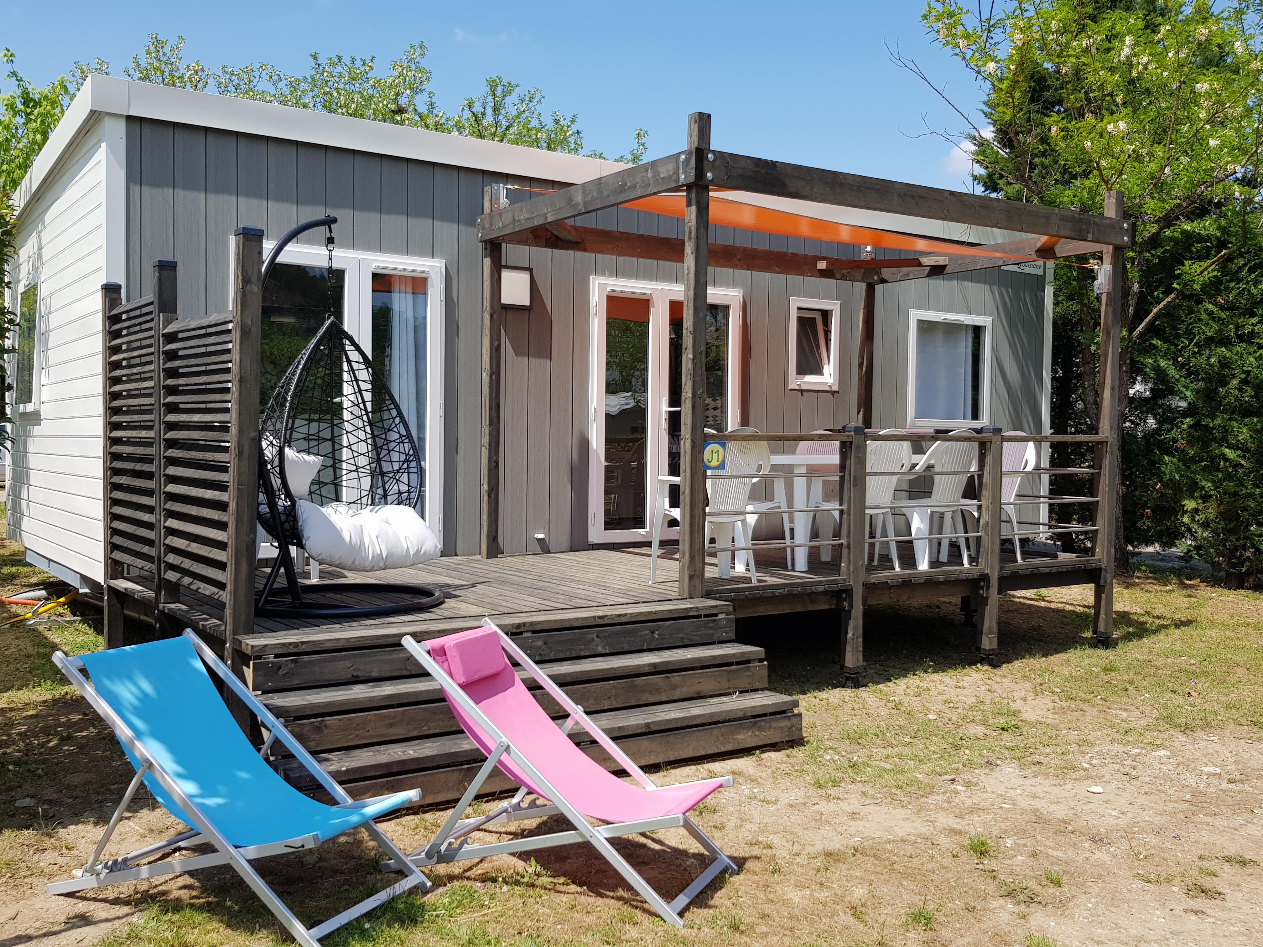 Huuraccommodatie - Stacaravan Premium Luxe 32M² 3 Kamers +  Bed 160 + Tv + Airconditioning - Flower Camping Le Riviera
