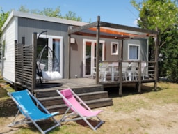Huuraccommodatie(s) - Stacaravan Premium Luxe 32M² 3 Kamers +  Bed 160 + Tv + Airconditioning - Flower Camping Le Riviera