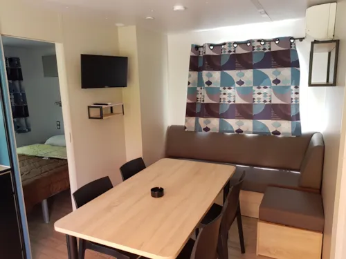Huuraccommodatie(s) - Stacaravan Premium Luxe 32M² 3 Kamers +  Bed 160 + Tv + Airconditioning - image n°4 - Flower Camping Le Riviera