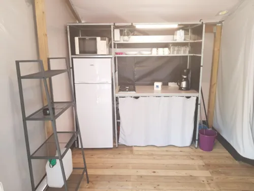 Mietunterkunft - Lodge Confort + 25M² 2 Schlafzimmer - image n°2 - Flower Camping Le Riviera